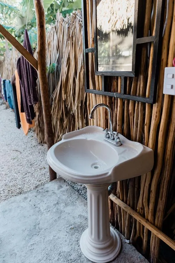 Aldea Okot Hostel Tulum